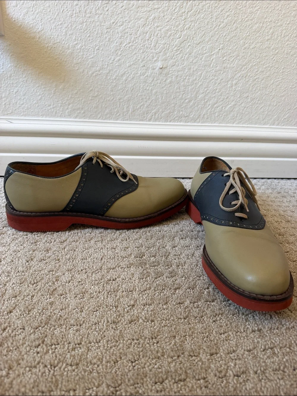 Vintage Cole Haan Country Two-Tone Leather Saddle Oxfords in Navy and Cream 5693